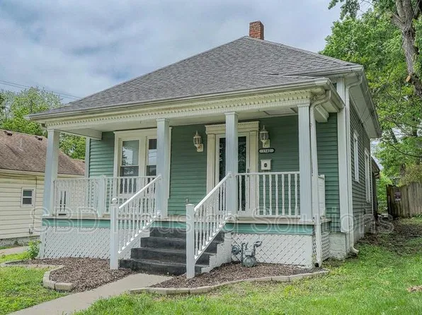 1542 S Willow Ave, Independence, MO 64052