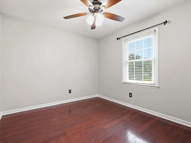 6824 Saint Julian Way — Photo 28
