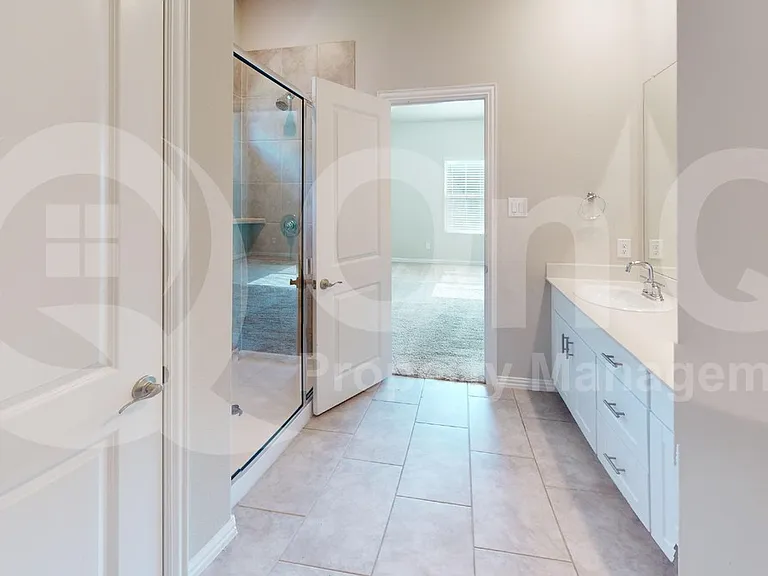 1508 Lannon Ln — Photo 12