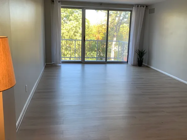 4977 Battery Ln APT 515, Bethesda, MD 20814