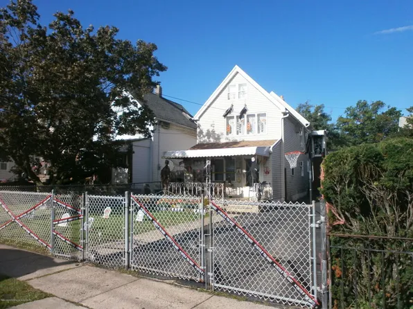 552 Villa Ave, Staten Island, NY 10302