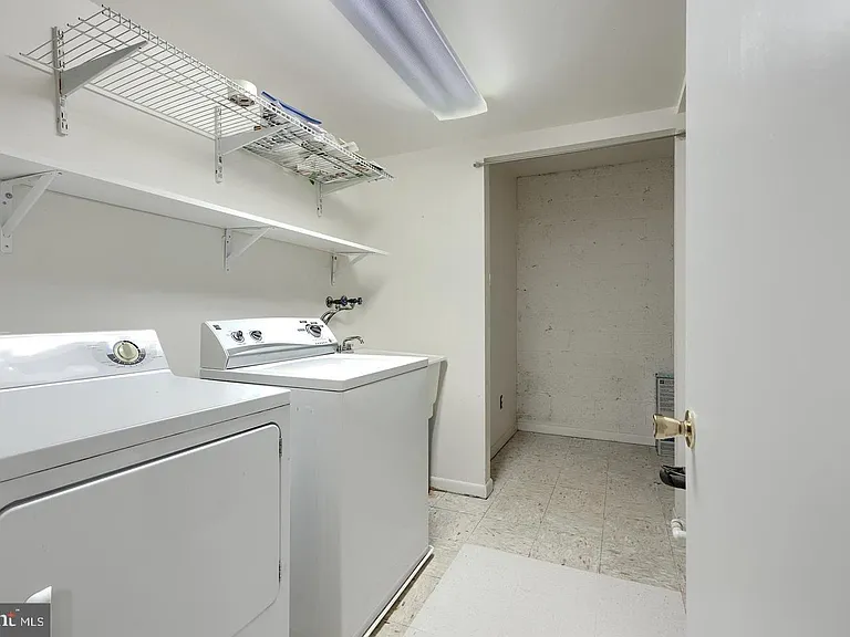 6 Mullingar Ct #301 — Photo 28