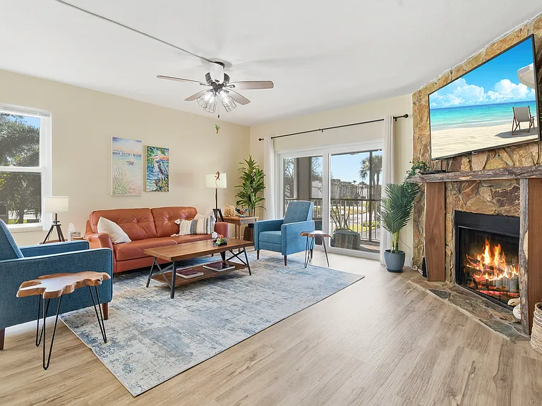 255 Capri Cir N #8 — Photo 15