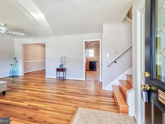 3rd image of 5307 Crestedge Ln