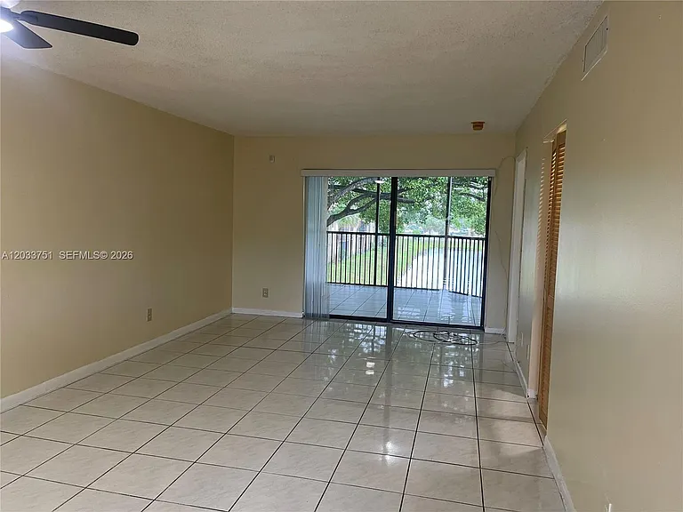 3252 Foxcroft Rd #307 — Photo 2