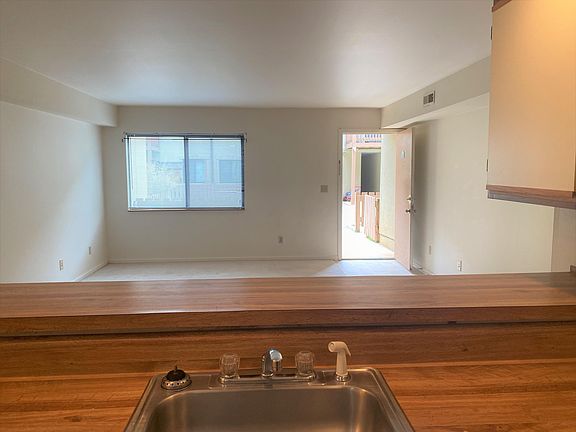 2nd image of 1000 Linden Ave #N110