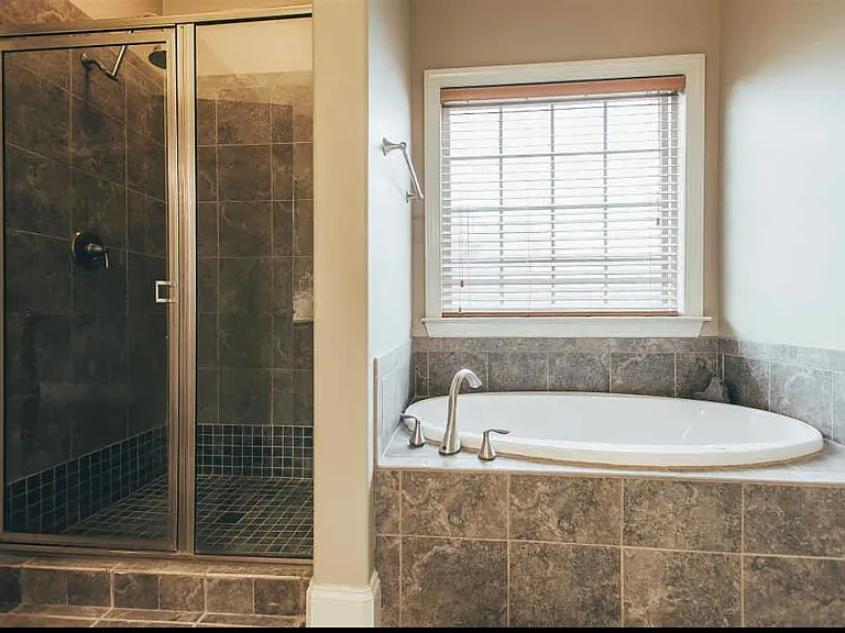 105 Chadwick Ct — Photo 9