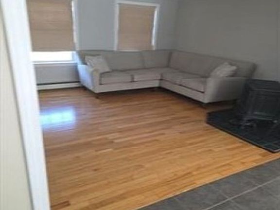 Additional Living Room