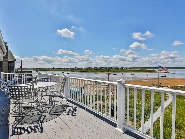 17 Harbor St — Photo 26