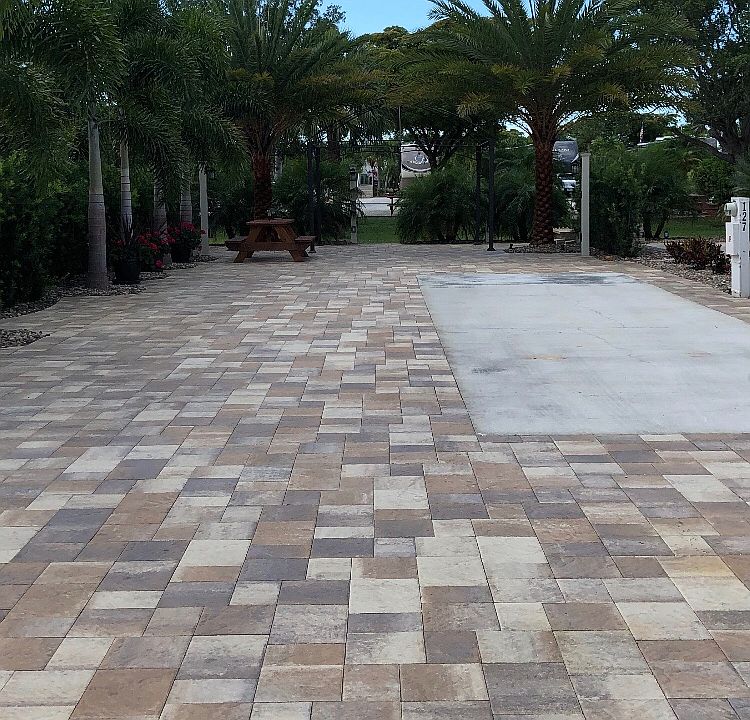 1st image of 127 Pavillion Dr
