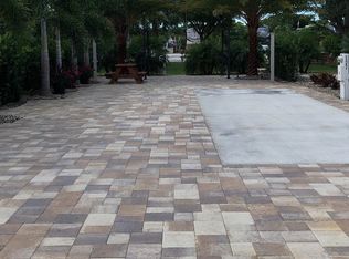127 Pavillion Dr, Fort Myers Beach, FL 33931