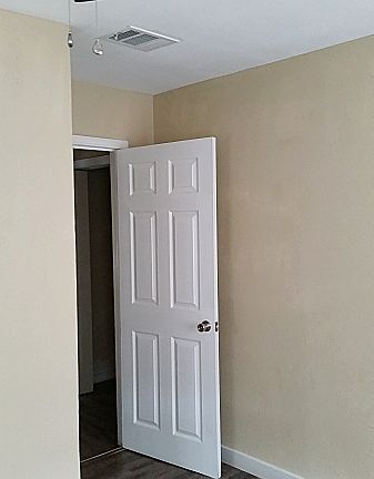 5th image of 516 Bexar Dr
