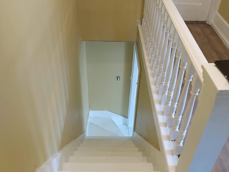 3rd floor stairs