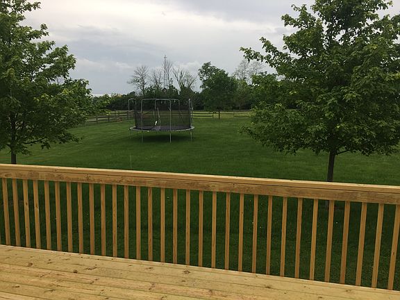 5th image of 7469 Foxdale Dr