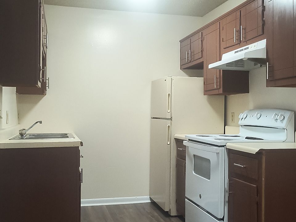 1st image of 3720 Miramar Dr #11435576
