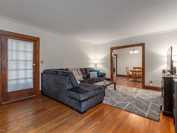 5th image of 2247 Woodward Ave