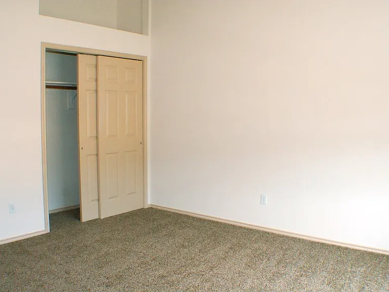 2318 Sailing Way N — Photo 6
