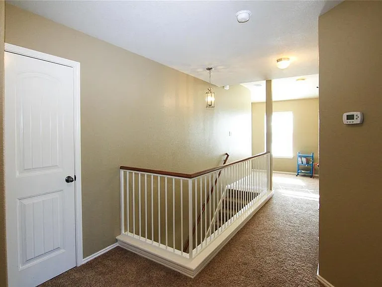 2705 Overton St — Photo 11