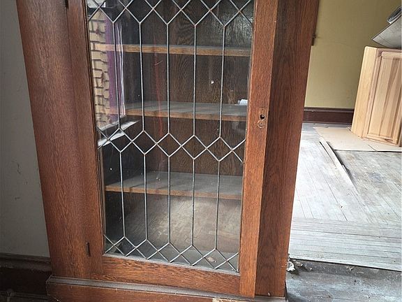 4th image of 8 Williams St