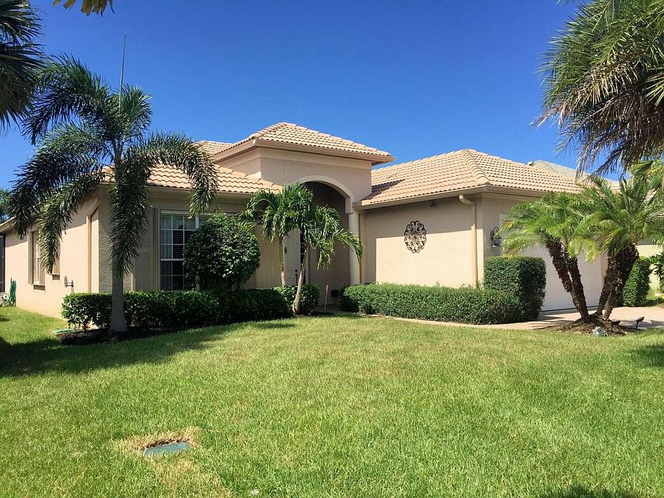 1st image of 380 NW Sheffield Cir