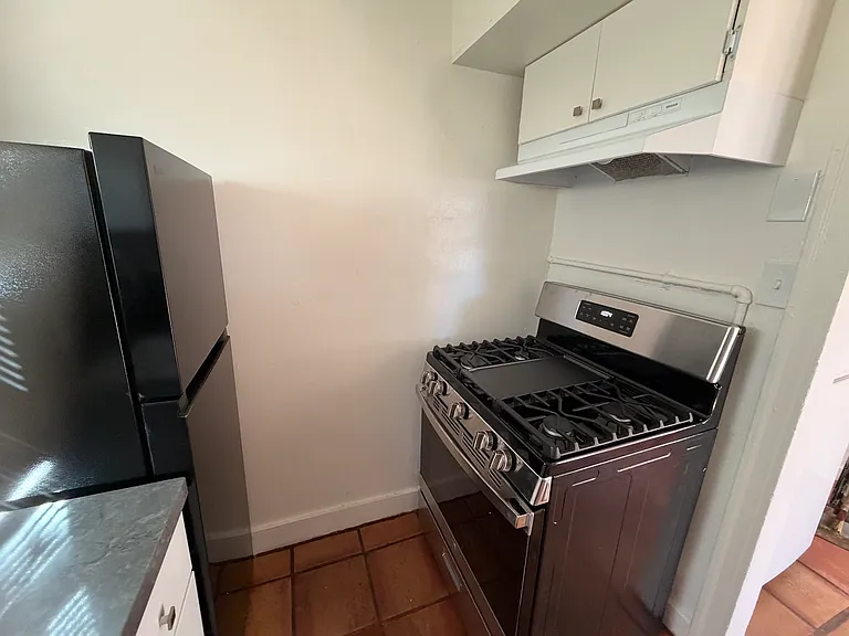 407 Loma Dr #407 — Photo 10