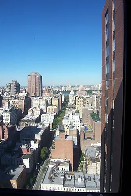 Rented by Fox Residential Group | media 15