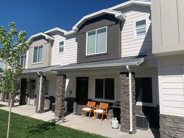 150 W Seasons Ln Unit 5, Garden City, UT 84028