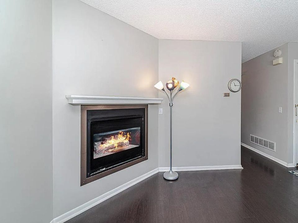 1st image of 9066 Scarlet Globe Dr #111