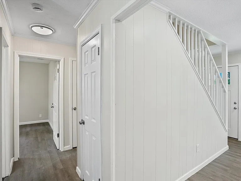 204 Kenway Dr — Photo 11