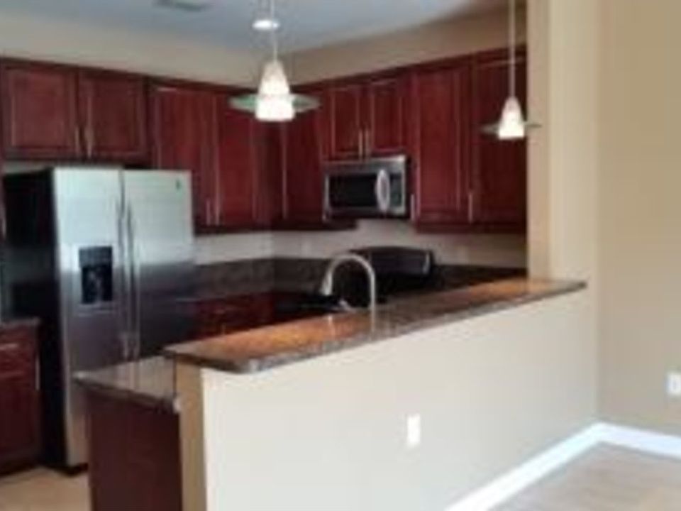 2nd image of 609 NW 38th Cir