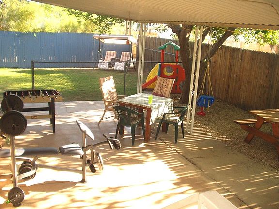 Patio & Backyard
