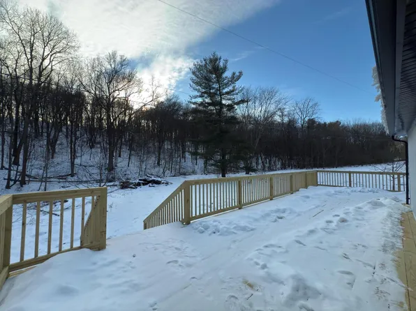 9450 Smokey Row Rd, Saint Louisville, OH 43071