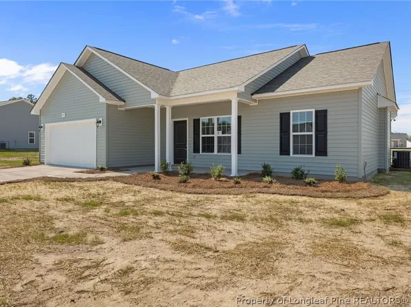 125 Orchard Ln, Parkton, NC 28371