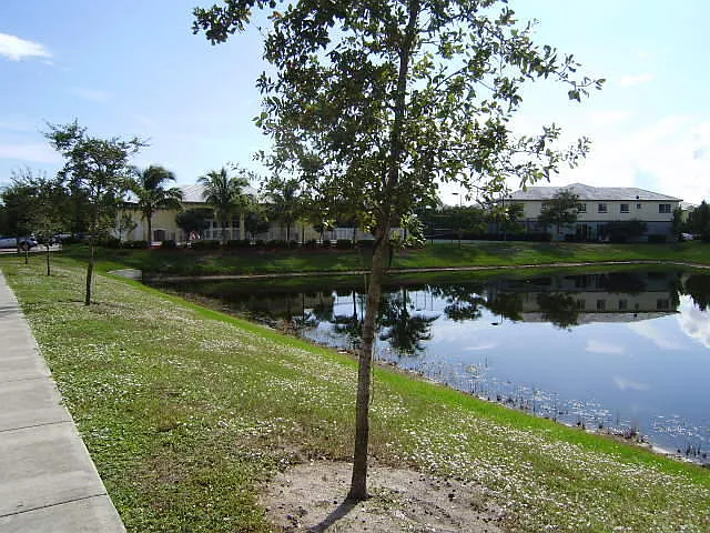 2030 Nassau Dr — Photo 27