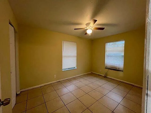 1525 W 28th St #2 — Photo 17