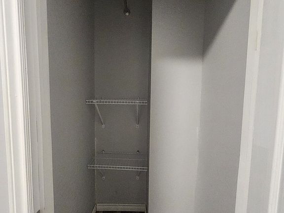 4th image of 329 Randolph Ave Room 1-2