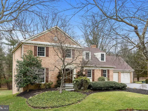 8217 W Buckspark Ln, Potomac, MD 20854