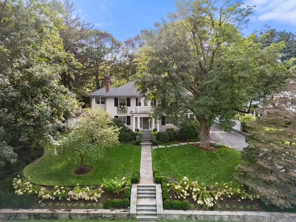 133 Abbott Rd, Wellesley, MA 02481