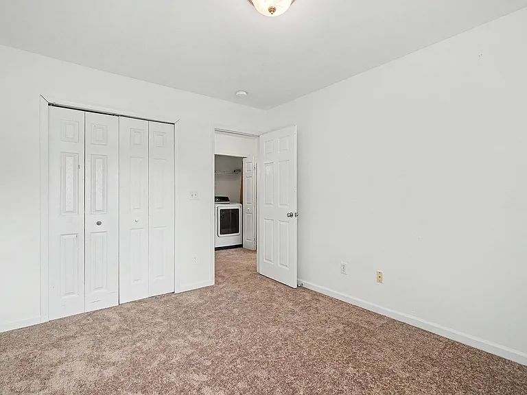 7514 Abigail Glen Dr — Photo 14