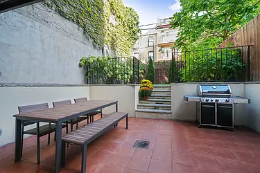 Sold by Avenue Sotheby's International Realty