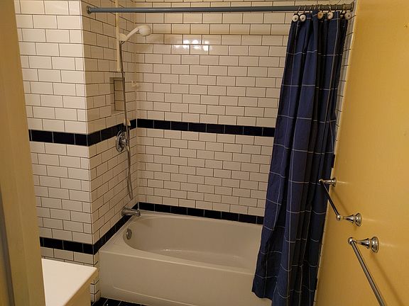 Top Bathroom Tub/Shower