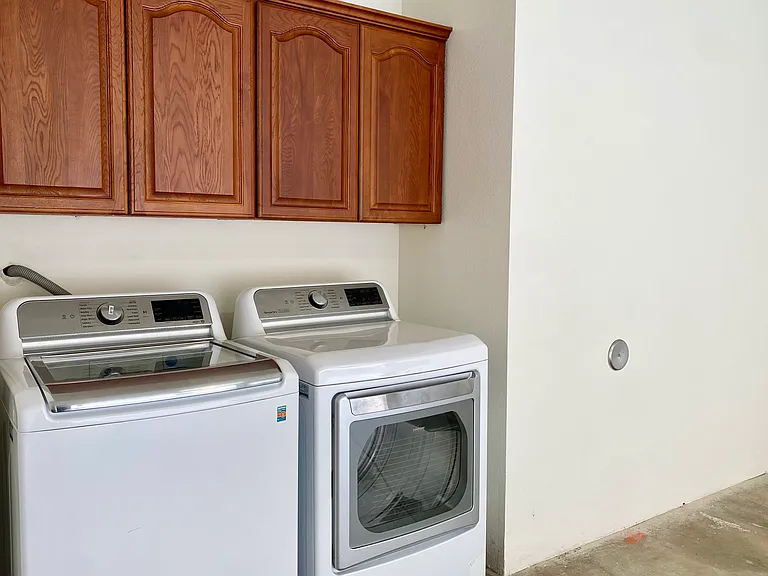 5531 Sultana Ave — Photo 28