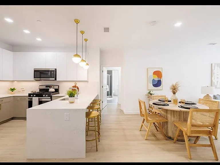 5098 Hudson Ave #14-1 — Photo 4