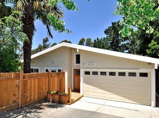 6991 Thornhill Dr, Oakland, CA 94611