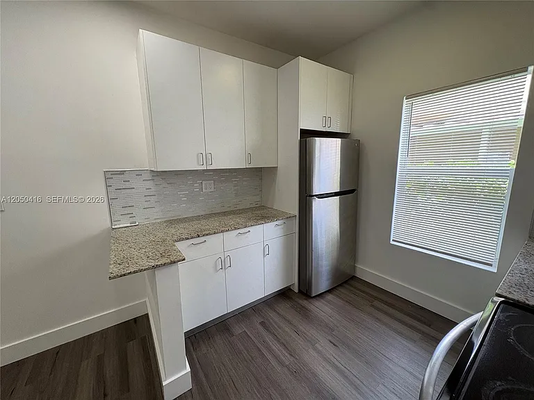3237 SW 4th St #2 — Photo 8