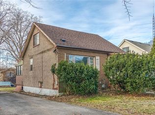 858 Beach Blvd, Hamilton, ON L8H6Z4