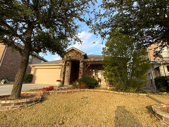 4th image of 829 Golden Bear Ln