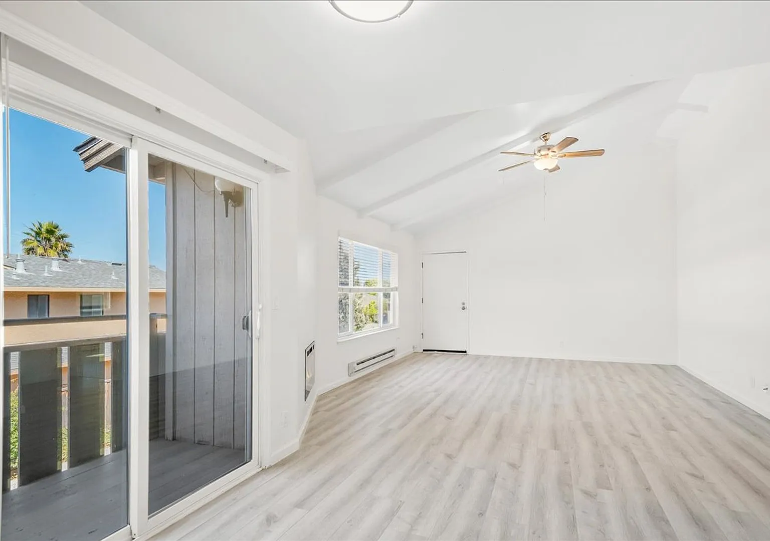 10315 Alpine — Photo 4