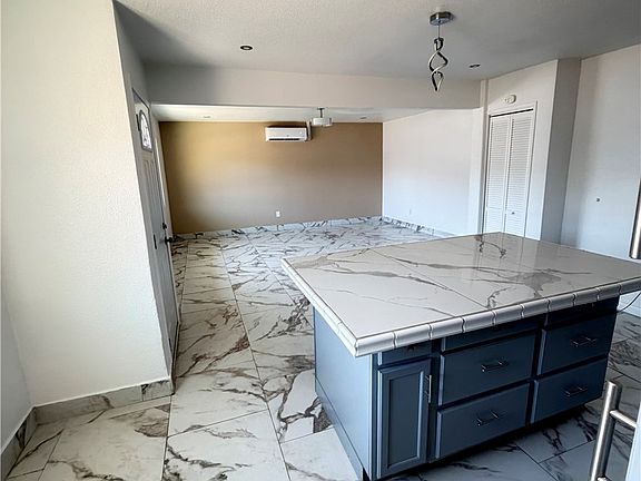 4th image of 31770 Wakefield Ave