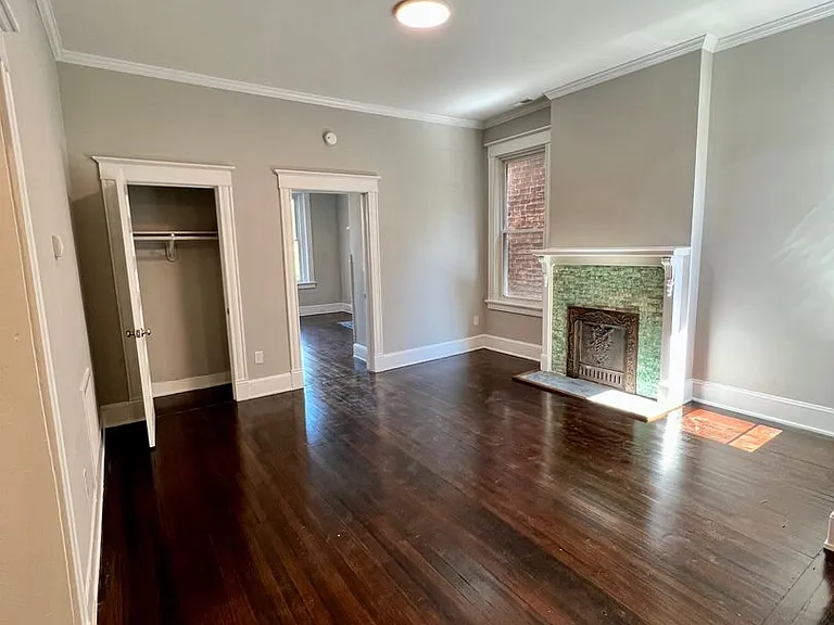 2331 W Grace Street — Photo 9
